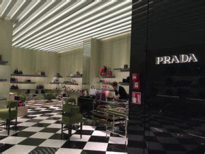 prada aeroporto fiumicino|Shops and stores in Rome Airport.